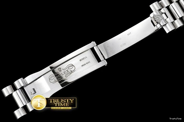 0225 Durable RDD0215B – DayDate 36mm 684